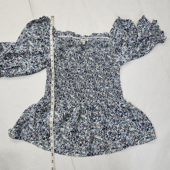 🌿Max studio size large smocked floral off shoulder - Picture 6 of 8